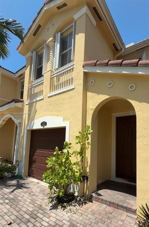 na-14905 Sw 8th Ter, Miami, FL, 33194-2759 | Card Image