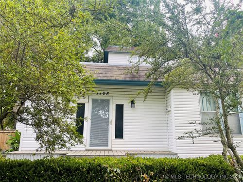 1105 W Elm St, Durant, OK, 74701-4135 | Card Image
