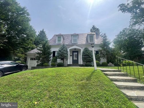 8201 Larry Pl, CHEVY CHASE, MD, 20815-3017 | Card Image