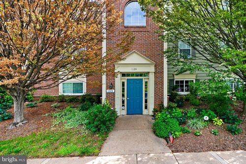201-1124 Huntmaster Ter Ne, LEESBURG, VA, 20176-4586 | Card Image