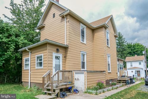 84 Hill St, FROSTBURG, MD, 21532-2231 | Card Image