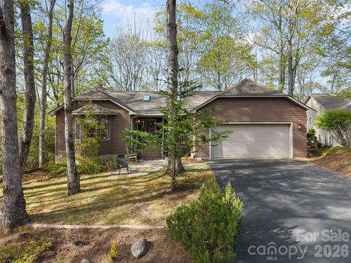 31 Udvawadulisi Ct, Brevard, NC, 28712-9270 | Card Image