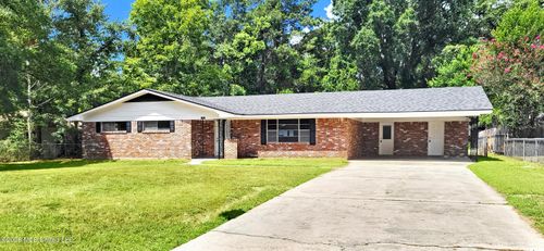 108 Tennyson Cv, Picayune, MS, 39466-7644 | Card Image