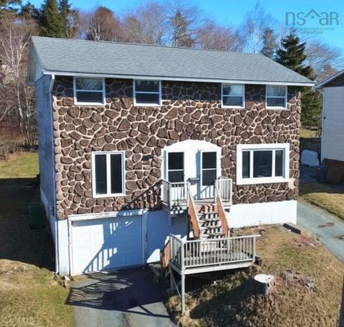 36 Regal Rd, Dartmouth, NS, B2W4H6 | Card Image