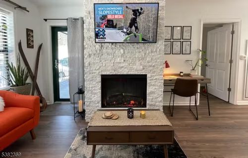 200 State Rt 94, Vernon, NJ, 07462-3323 | Card Image