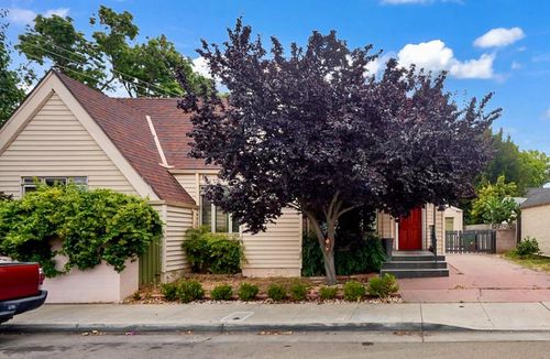 1320 Holly Dr, Tracy, CA, 95376-3510 | Card Image