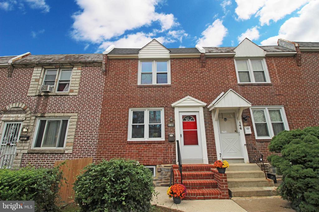 Golf Rd, Darby, PA 19023