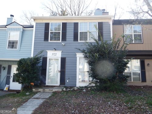 5722 Wells Cir, Stone Mountain, GA, 30087-6002 | Card Image