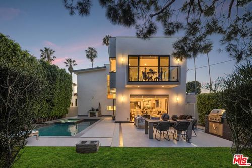 616 N Fuller Ave, LOS ANGELES, CA, 90036-2811 | Card Image