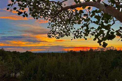 1073 Encantado Dr, Santa Fe, NM, 87501-1076 | Card Image