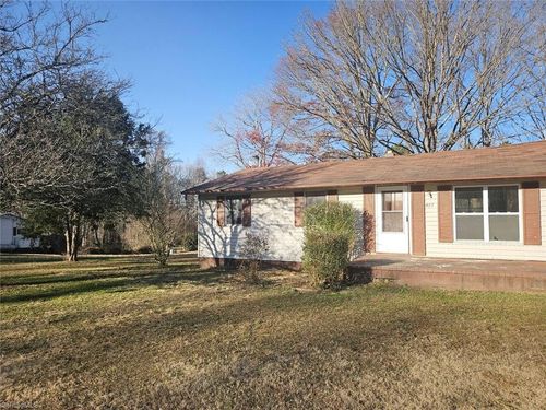 423 Mount Zion Church Rd, Stokesdale, NC, 27357-8158 | Card Image