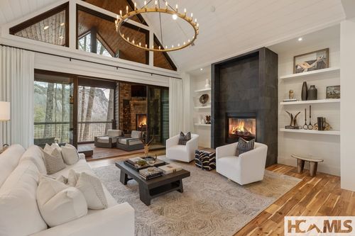 692 Lost Trl, Highlands, NC, 28741-7271 | Card Image