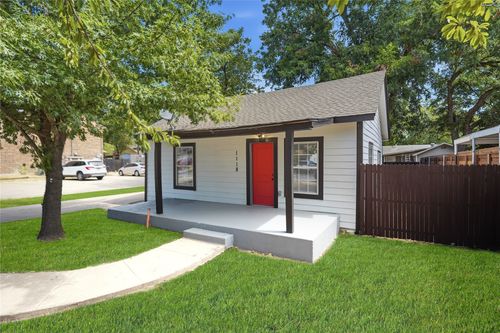 1118 Oxford Street, River Oaks, TX, 76114 | Card Image