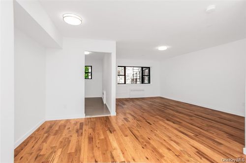 4c-671 Bronx River Rd, Yonkers, NY, 10704-1728 | Card Image
