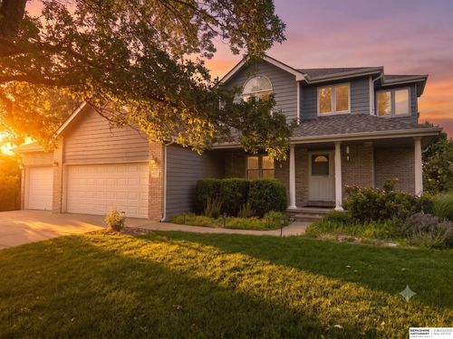 9100 Merryvale Dr, Lincoln, NE, 68526-9530 | Card Image