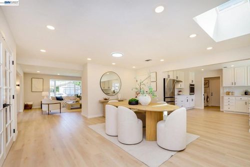 42077 Miranda St, Fremont, CA, 94539-4626 | Card Image