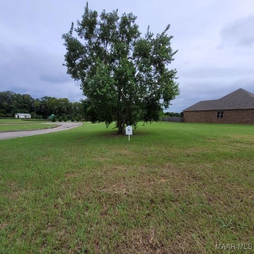 1316 Cherry Tree Ln, Prattville, AL, 36066-7902 | Card Image