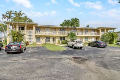 203 - 1450 Nw 18th Avenue, Condo with 2 bedrooms, 2 bathrooms and null parking in Delray Beach FL | Image 1