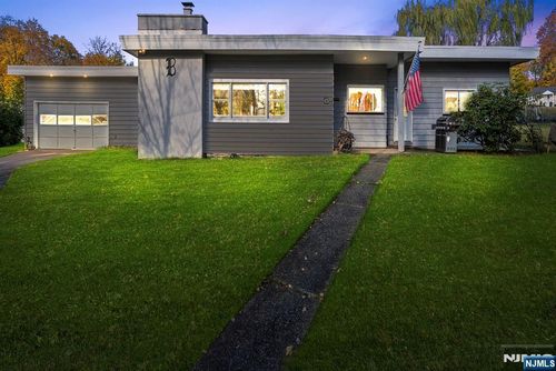 45 Ballentine Dr, North Haledon, NJ, 07508-2403 | Card Image