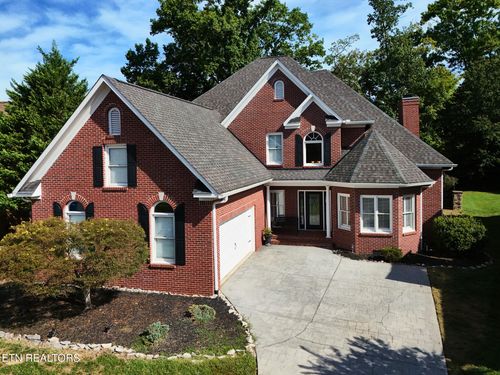 9830 Giverny Cir, Knoxville, TN, 37922-5885 | Card Image