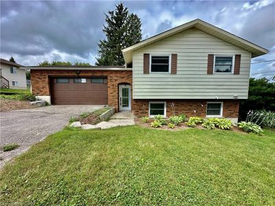 9 Charlotte St, House other with 3 bedrooms, 1 bathrooms and 6 parking in Walkerton ON | Image 1