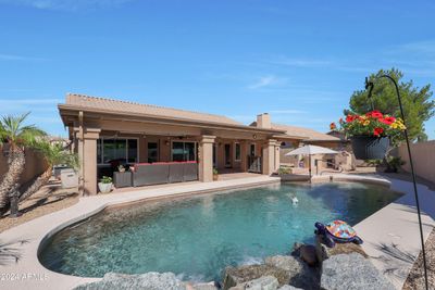 8725 W Sequoia Drive, House other with 3 bedrooms, 3 bathrooms and null parking in Peoria AZ | Image 2