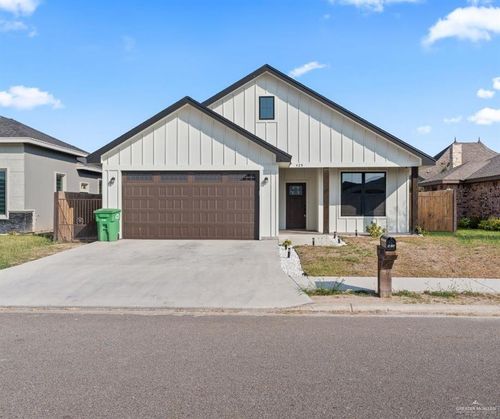 425 Blue Sky St, Rio Grande City, TX, 78582-6963 | Card Image