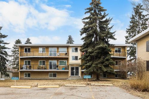 101-3103 Blakiston Dr Nw, Calgary, AB, T2L1L7 | Card Image