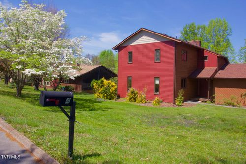 4 S Hills Cir, Johnson City, TN, 37601-9211 | Card Image