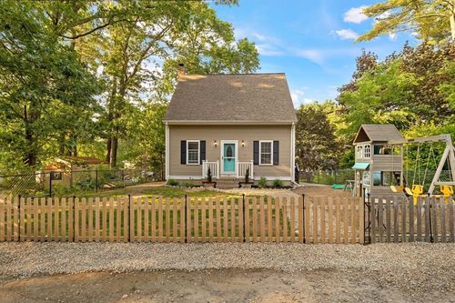 1 Pleasant Ter, Middleboro, MA, 02346-3342 | Card Image