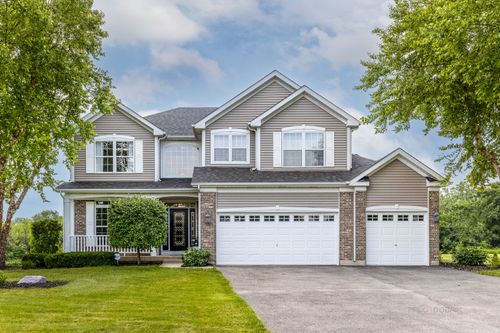 13205 W Hidden Springs Trl, Wadsworth, IL, 60083-9427 | Card Image