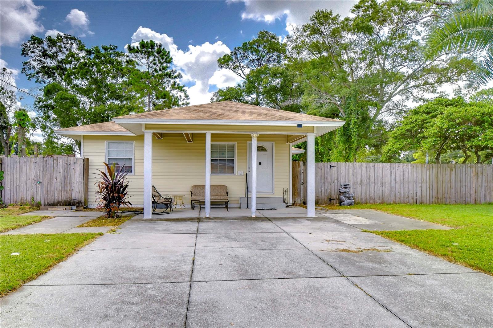 Lois Ave, Tampa, FL 33614