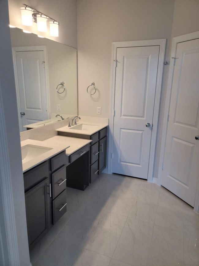 28910 Hauter Way, House other with 4 bedrooms, 3 bathrooms and 2 parking in Fulshear TX | Image 4