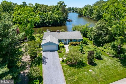 615 Canal Ln, ANNAPOLIS, MD, 21409-6102 | Card Image
