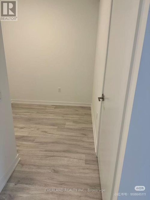 s501-8 Olympic Garden Drive, Toronto (Newtonbrook East), ON, M2M0B9 | Card Image