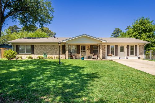 1020 Kay Drive, Gladewater, TX, 75647-4134 | Card Image