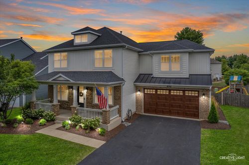 692 Bonaventure Dr, Oswego, IL, 60543-4051 | Card Image