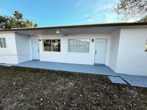 516 Nw 18th Ave, Fort Lauderdale, FL, 33311-8740 | Card Image