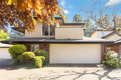 103-2345 Cedar Hill Cross Rd, Oak Bay, BC, V8P5M8 | Card Image