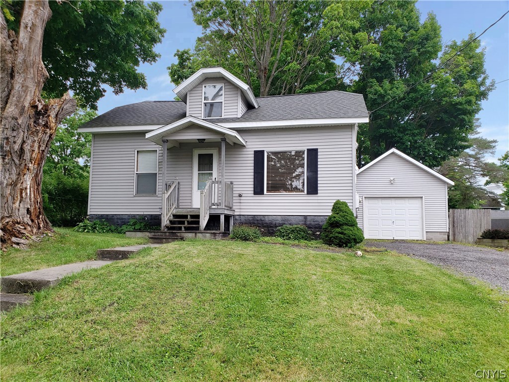 Washington St, Brewerton, NY 13029