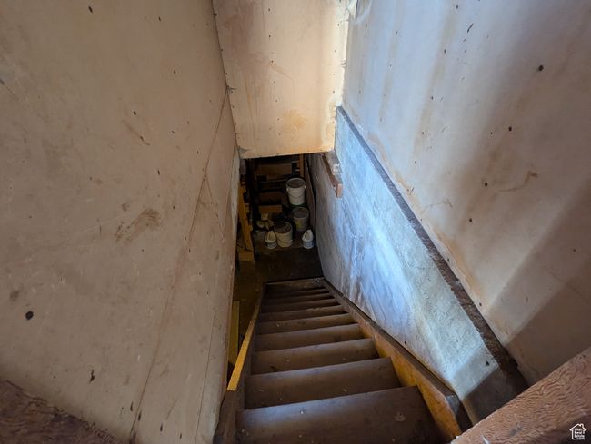 View of stairs | Image 38