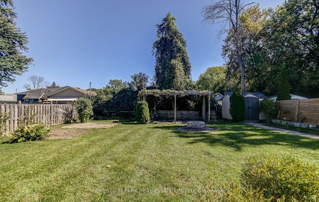 781 3 Rd Ave, House attached with 2 bedrooms, 1 bathrooms and 3 parking in Willow Beach ON | Image 20