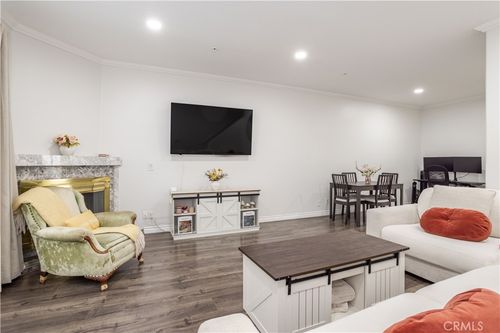 35-18347 Saticoy St, Reseda, CA, 91335 | Card Image