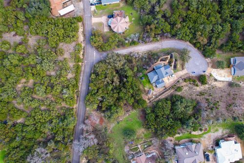 21207 Mount View Cir, Lago Vista, TX, 78645-6586 | Card Image