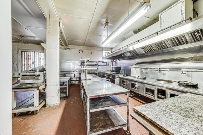 2815 - 2811 Telegraph Ave, Home with 6 bedrooms, 5 bathrooms and 4 parking in Berkeley CA | Image 12