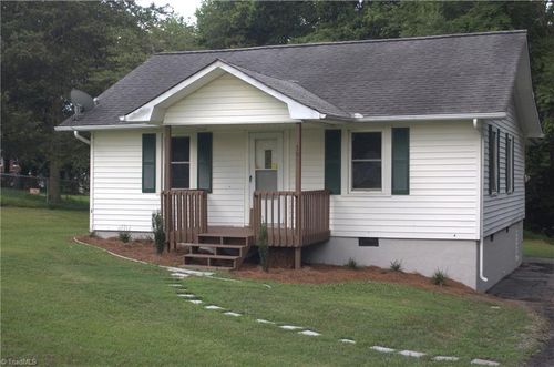 305 Rosemary Dr, Archdale, NC, 27263-9537 | Card Image