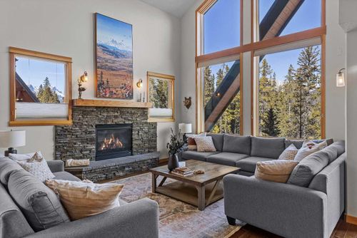 101-2100D Stewart Creek Dr, Canmore, AB, T1W0G3 | Card Image