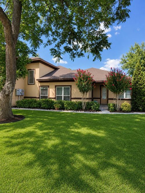 570 Harmony Cir, Weatherford, TX, 76087-8948 | Card Image