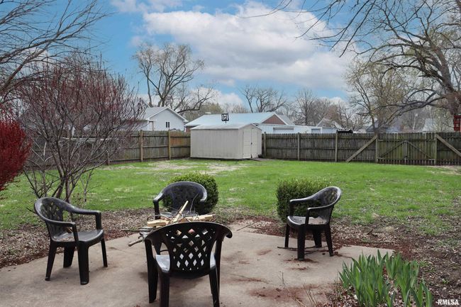 558 E Prospect St, House other with 3 bedrooms, 3 bathrooms and null parking in Farmington IL | Image 36