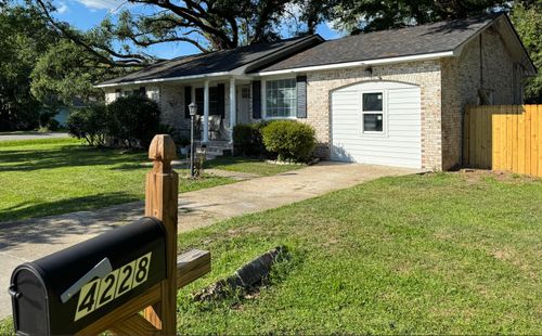 4228 Oakridge Dr, North Charleston, SC, 29418-5828 | Card Image